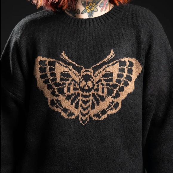 Girrlscout’s THE CARTER KNIT SWEATER - DEATH MOTH - Picture 2 of 3